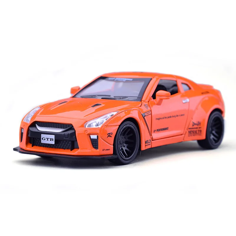 Модель спортивного автомобиля GTR 1:32 модель литая из металлического сплава