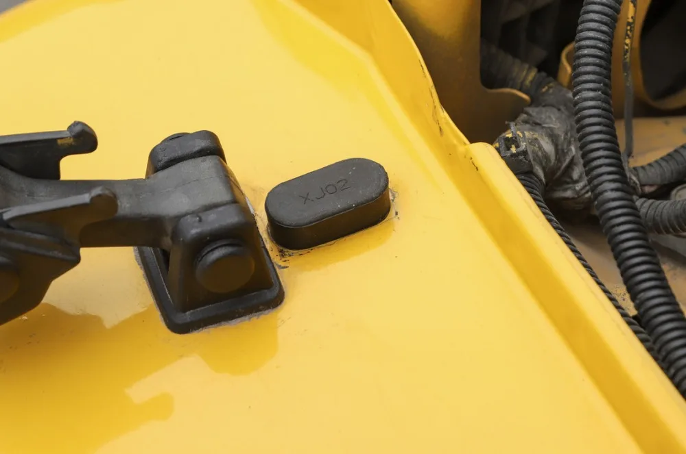 Автомобильный Замок капота, защелки, фиксаторы для Jeep Wrangler TJ 1997-2006, черная резиновая защитная крышка, Стайлинг
