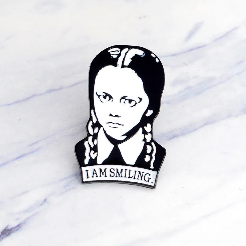pin Среда Addams I am smiling подвеска ожерелье украшения из комиксов черно-белое ожерелье портрет темного юмора подарок для друга - Окраска металла: pin