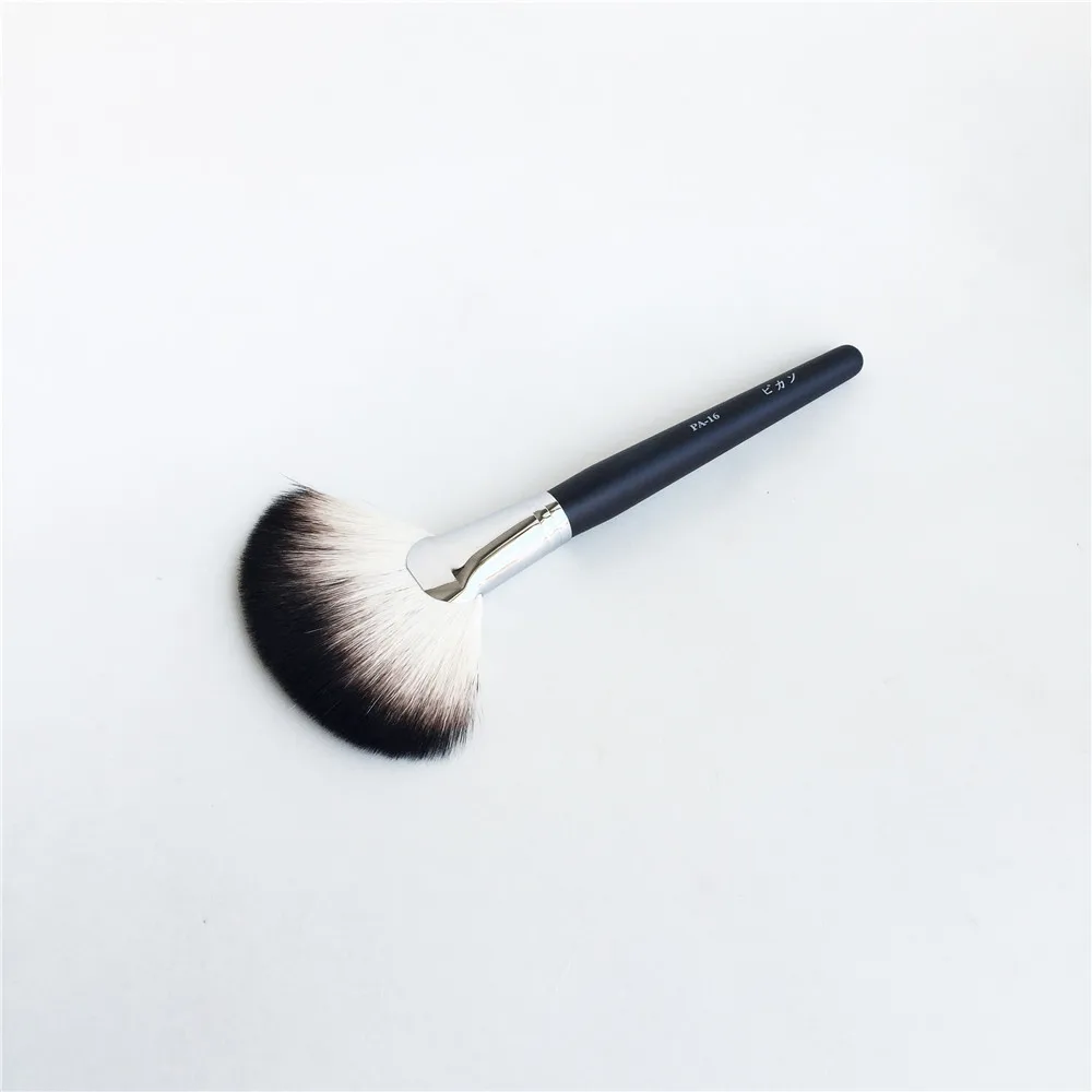Щетка для макияжа All of Beauty большой веер из шерсти козы очень порошок бронзатор