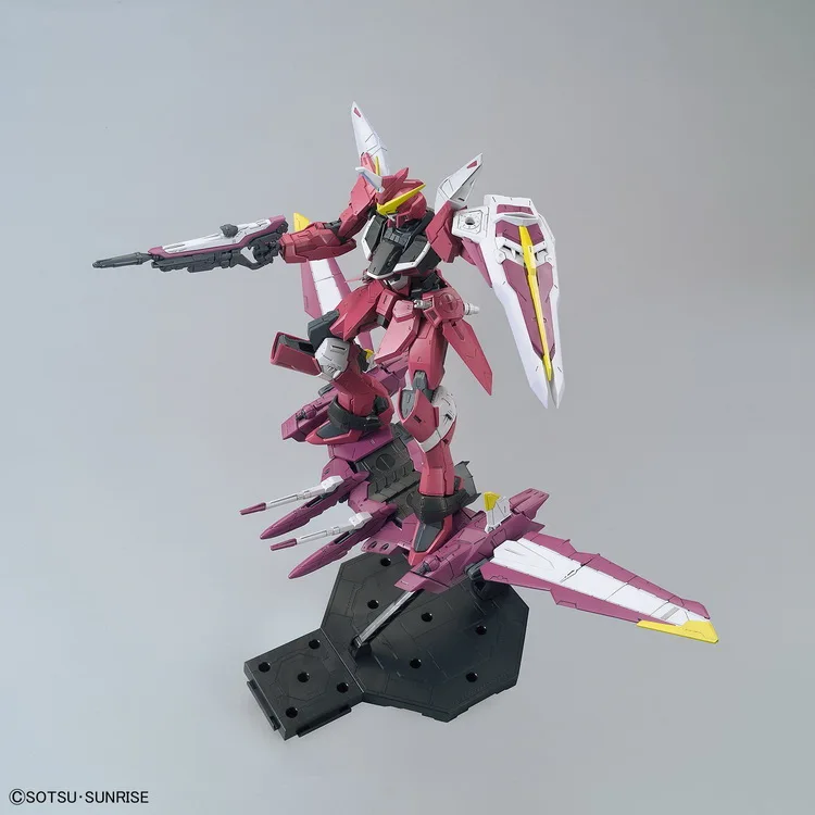 ZGMF-X09A Justice Gundam 1/100 Bandai Gundam MG Justice экшн-фигурка Gundam M Kit giocattolo