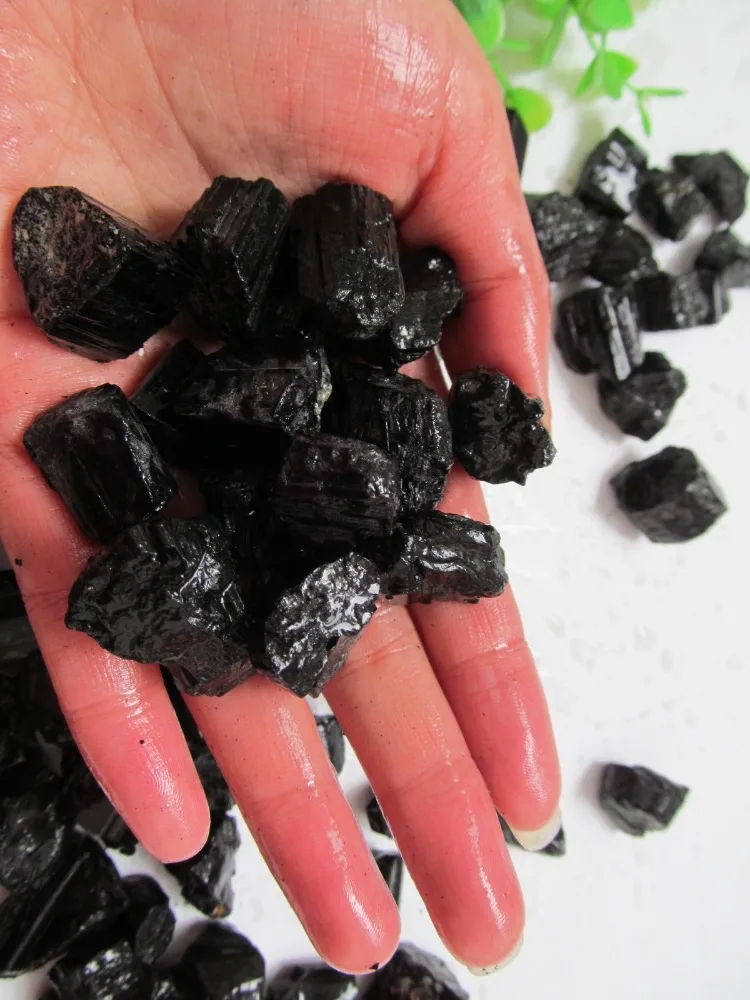 Натуральный черный турмалин хрустальный камень оригинальный чакры оптовая