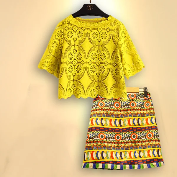 Женский костюм с топом и мини юбкой летний комплект из 2 предметов укороченная