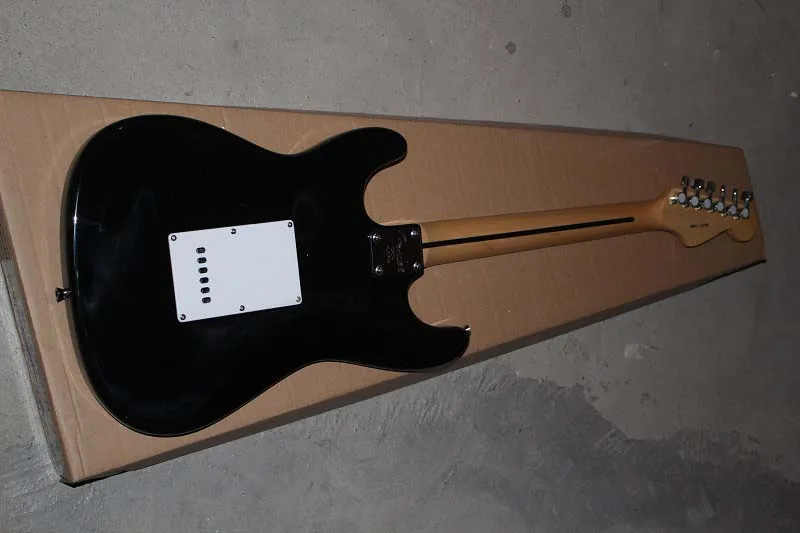 Заводская цена оптовая продажа пользовательские тела SSS Stratocaster с synchronizec тремоло F