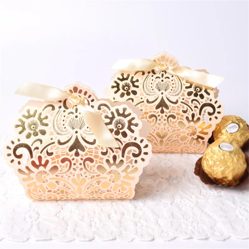 

50 pcs/lot Gift Bag Wedding Candy Box Hollow Gift Bag Laser Cut Wedding Candy Boxes For Party Birthday Craft Candy Box Gift Bag