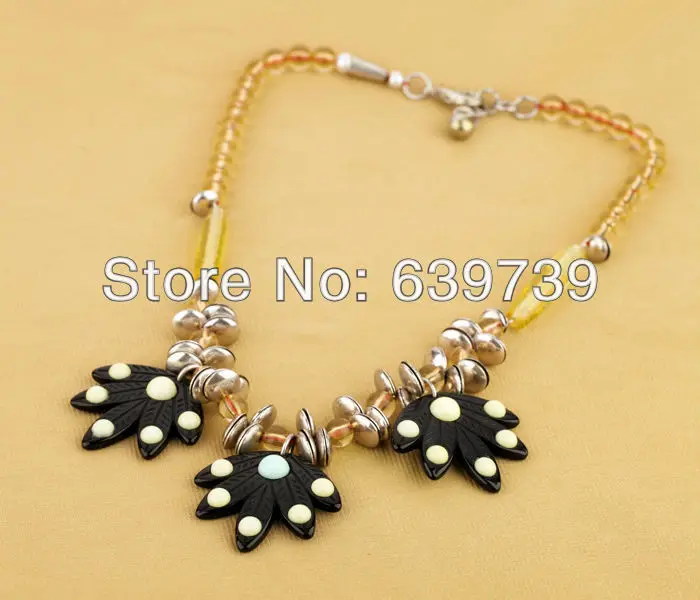 Canada Classic Black Cartoon Resin Twilight Necklaces | Украшения и аксессуары