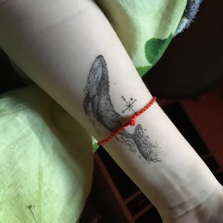 Водонепроницаемая временная татуировка горные перевернутые изображения дерево