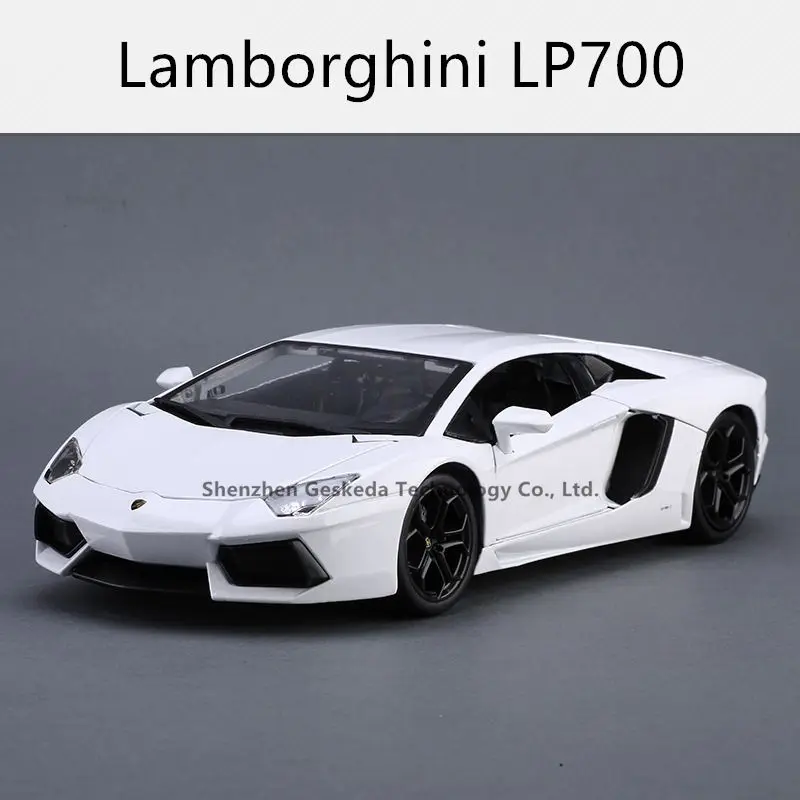 Модель автомобиля Ретро Bburago 1:18 Lamborghini Raventon классическая модель коллекция