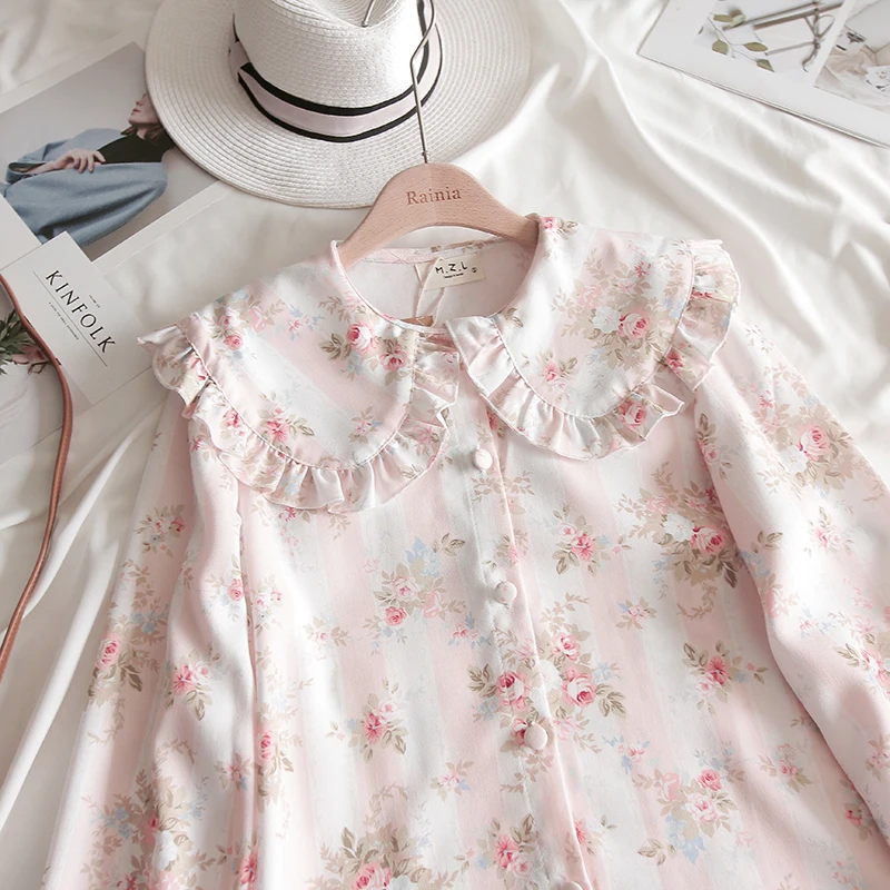 Фото WXCTEAM Casual Women Blouse Vintage Mori Girl Floral Flower Print Shirt Peter Pan Collar Female Lolita Harajuku Chiffon WXCTEAM Casual Women Blouse Vintage Mori Girl Floral Flower Print Shirt Peter Pan Collar Female Lolita Harajuku Chiffon