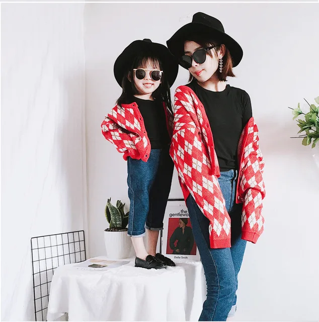 

Family Matching Clothes Fashion New Mother Daughter Outfits Kids Sweaters Coats Children Knitting Clothing Baby Jackets 2-7Y