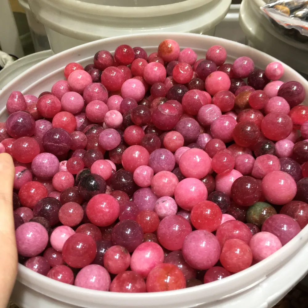

Natural red gravel stone Polished quartz crystal Tumbled Stone Semi-Precious Stone