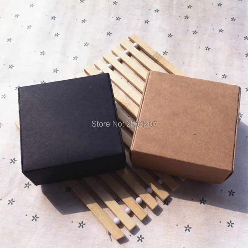 

500PCS 9.5*9.5*3CM Black Brown Carton Kraft Paper Box White Wedding Gift Packing Boxes Candy Box Party Favors Soap Boxes
