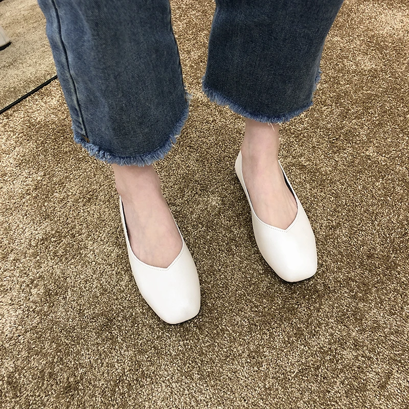 Мягкие осенние балетки Vabadus на плоской подошве Мокасины женские однотонные
