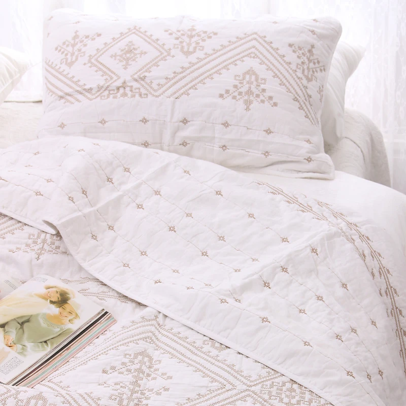 Бесплатная доставка 3 шт. элегантное белое лоскутное одеяло и подушка из 100%