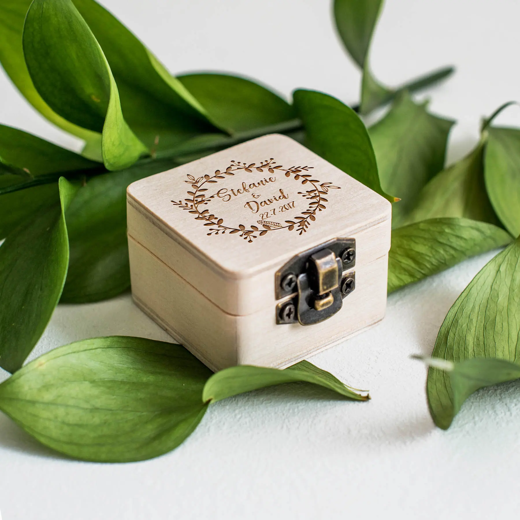 Деревянная коробка для кольца в рустикальном стиле Персонализированная Коробка