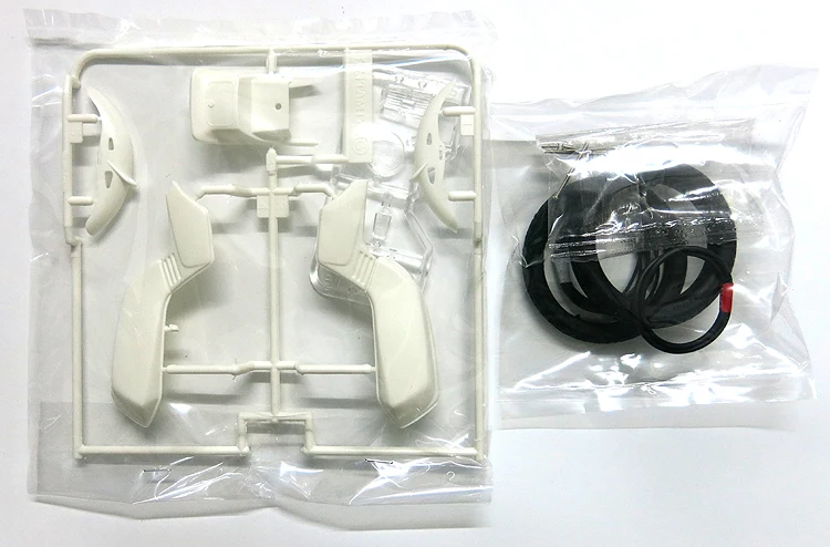Tamiya 1/12 Scale Motorcycle Series Custom-tuned Hondas CB750F Scale Model Kit#14066