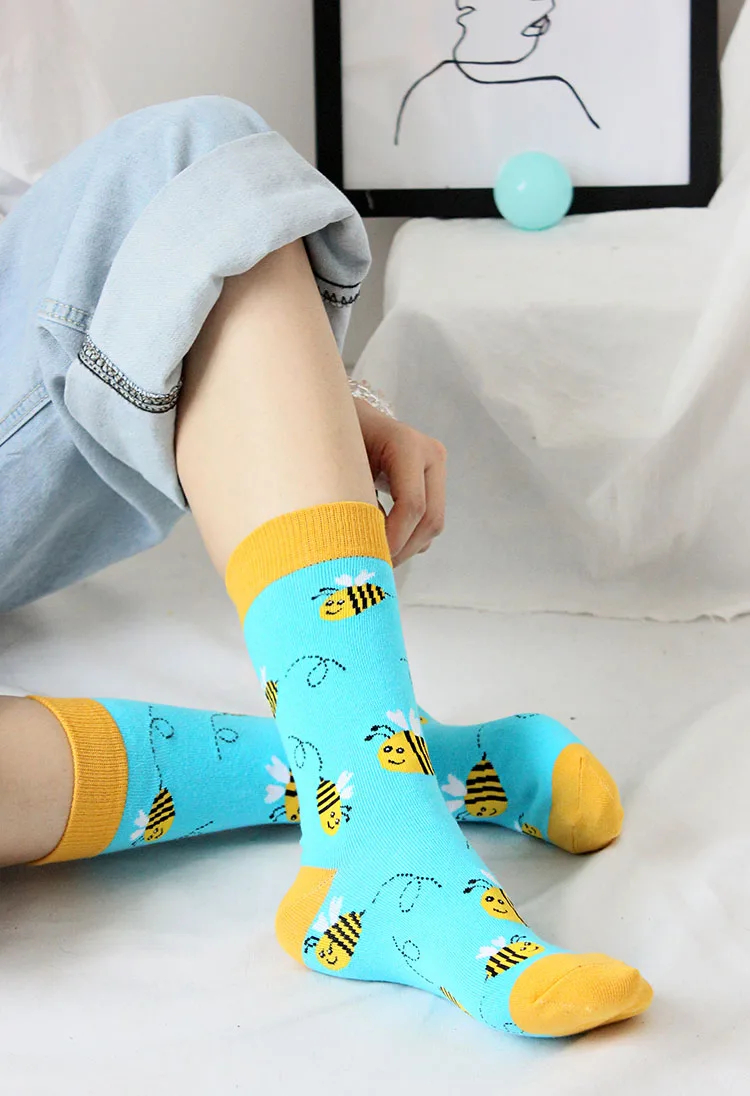 Забавные милые женские носки с рисунками животных из мультфильмов Kawaii, Разноцветные носки с изображением молока, коровы, Ленивца, Бультерьера, брокколи, ананаса, киви, фруктов, подарочные носки