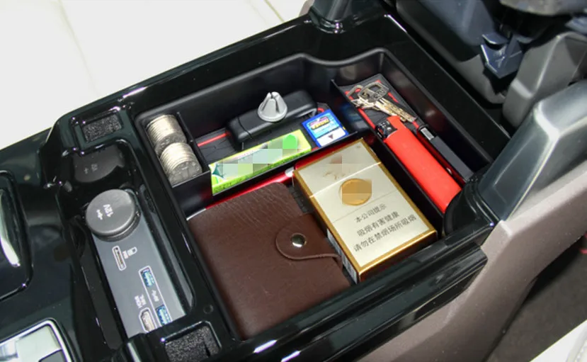 1Pcs Black DISCOVERY 5 Plastic Car Interior Armrest Box Store Content Interlayer Decoration For New |