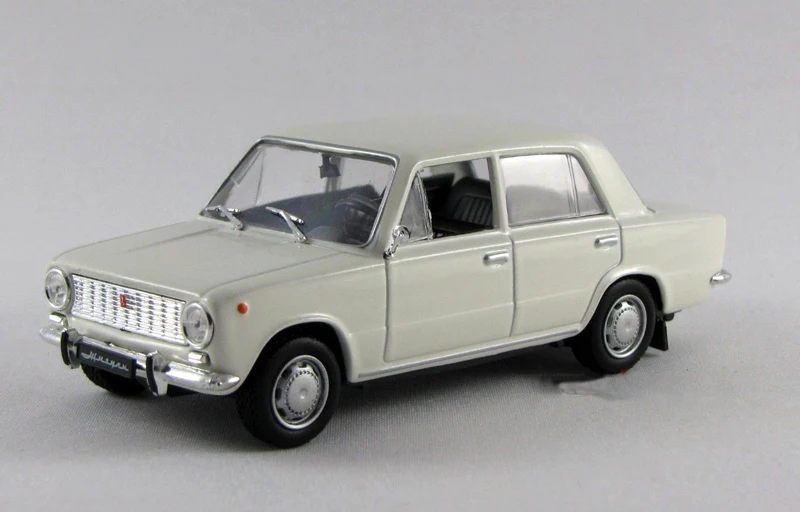 Бесплатная доставка 1:43 масштабная модель полученная литьем под давлением Россия