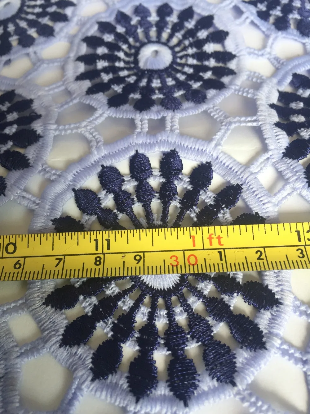 2016 Водорастворимая кружевная ткань молочный шелк трехцветный декоративный узор