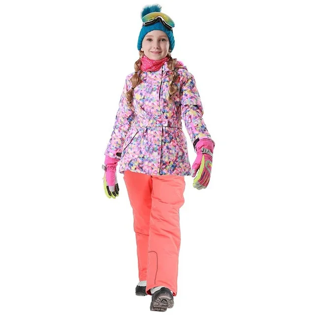 

Skiing & Snowboarding