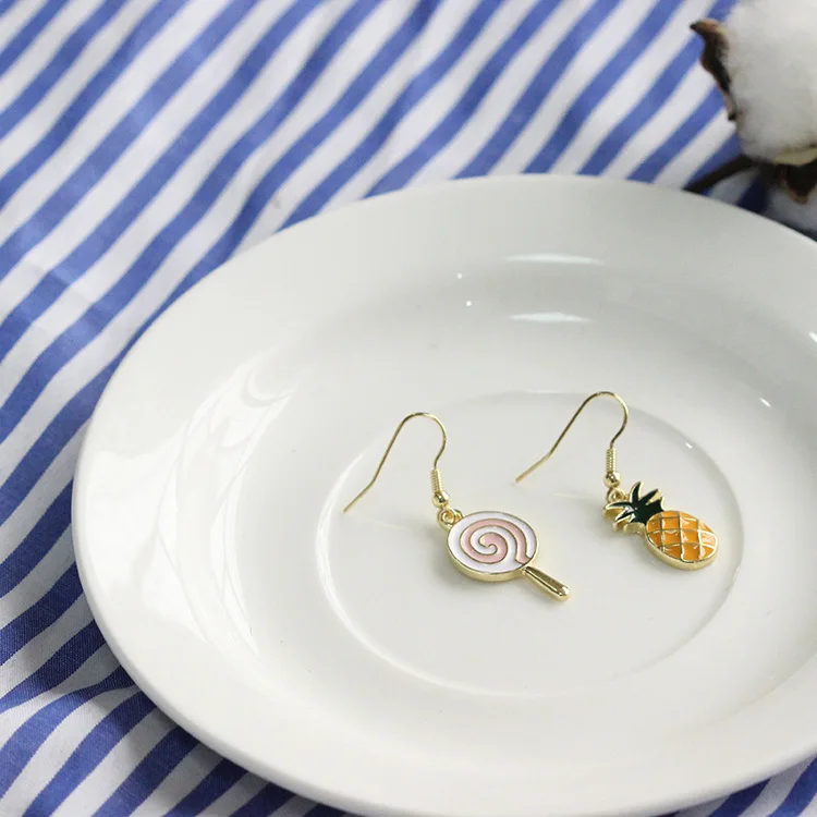 Одна пара милых сережек в виде ромашек из мультфильма леденец ананас для женщин