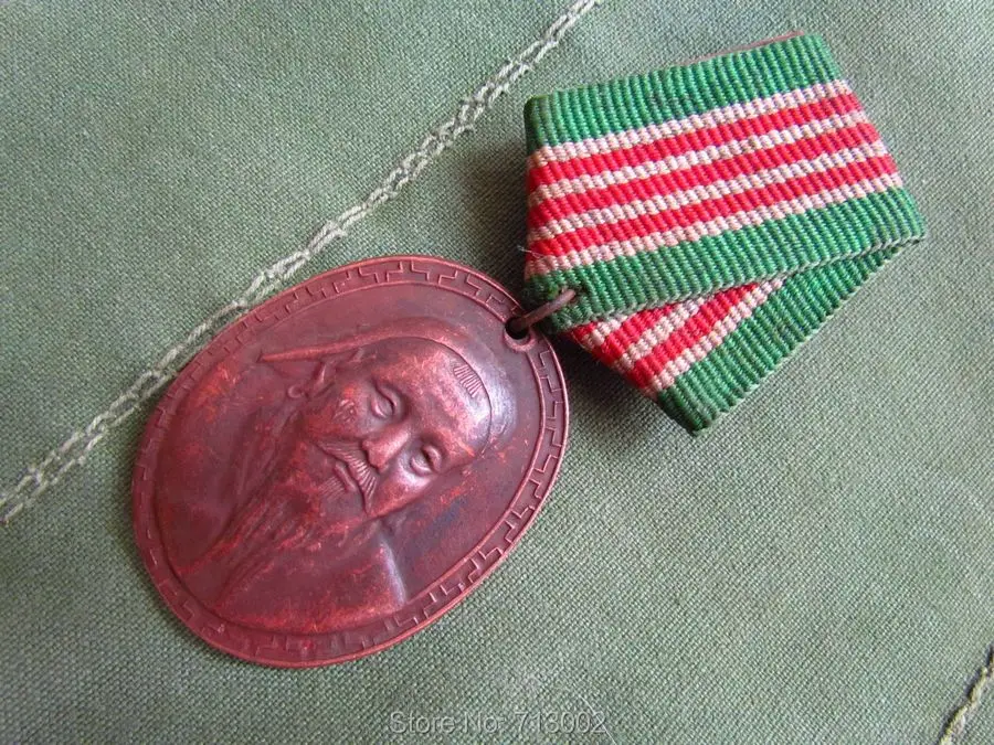 Фото Винтажная медаль Monggol Genghis Khan Badge из 1945' Дом и сад Винтажная медаль Monggol Genghis Khan Badge из 1945' Дом и сад