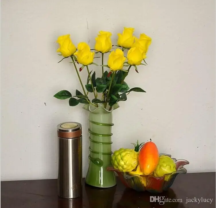 Настоящая на ощупь элегантная фотография искусственное Рождественское