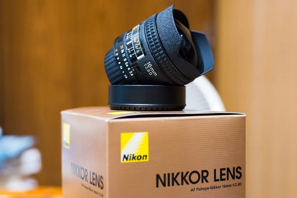 Объектив рыбий глаз Nikon AF Nikkor 16 мм f/2.8D