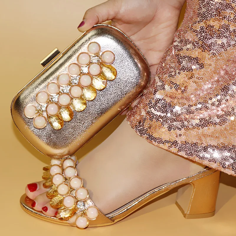 

Красивые туфли-лодочки цвета шампанского с украшением из больших кристаллов и бусин, африканская модельная обувь, набор из сумочки V56896-2, Ка...