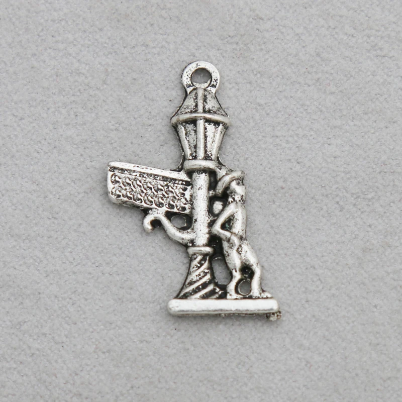 

Модная винтажная уличная лампа RAINXTAR из сплава, подвески для мужчин на столбе лампы, Подвески 14*27 мм, 20 шт., AAC1848