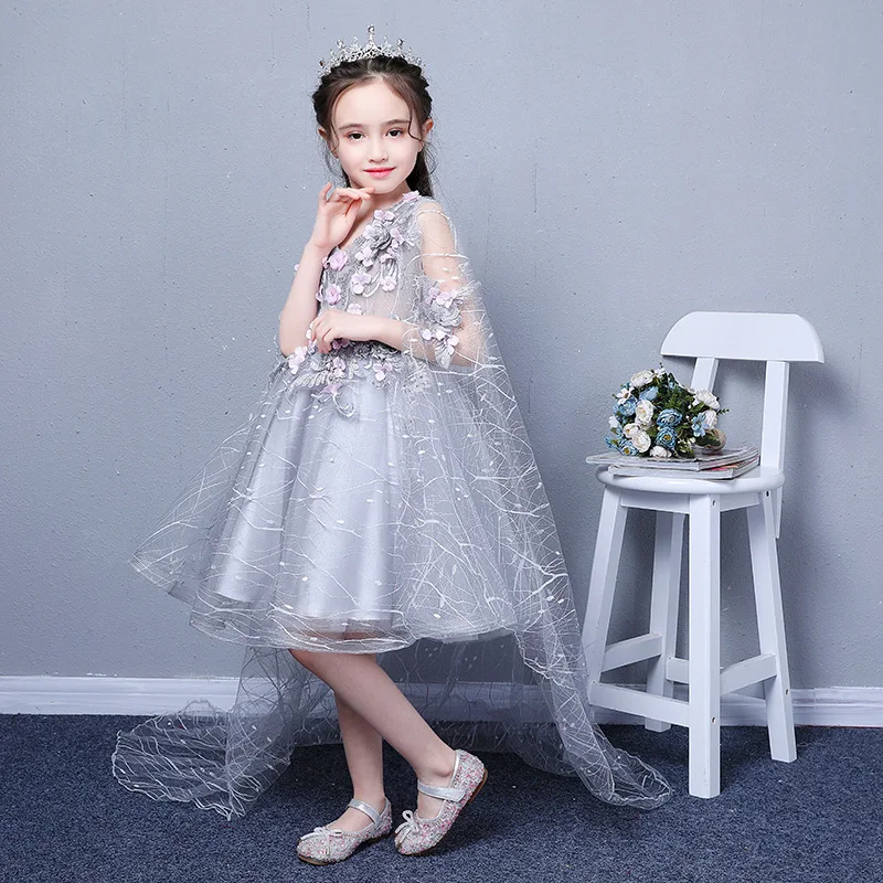 

Royal Princess Dress V-neck Appliques Flower Girl Dresses for Wedding Ball Gown Holy Communion Dress with Long Trailing Cape B46