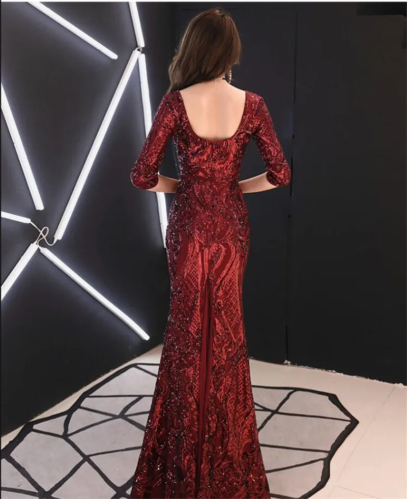 Женское вечернее платье с длинным рукавом расшитое блестками глубоким v образным