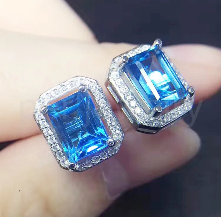 Серьги-гвоздики из серебра 925 пробы с натуральным голубым топазом карат х 2 шт.