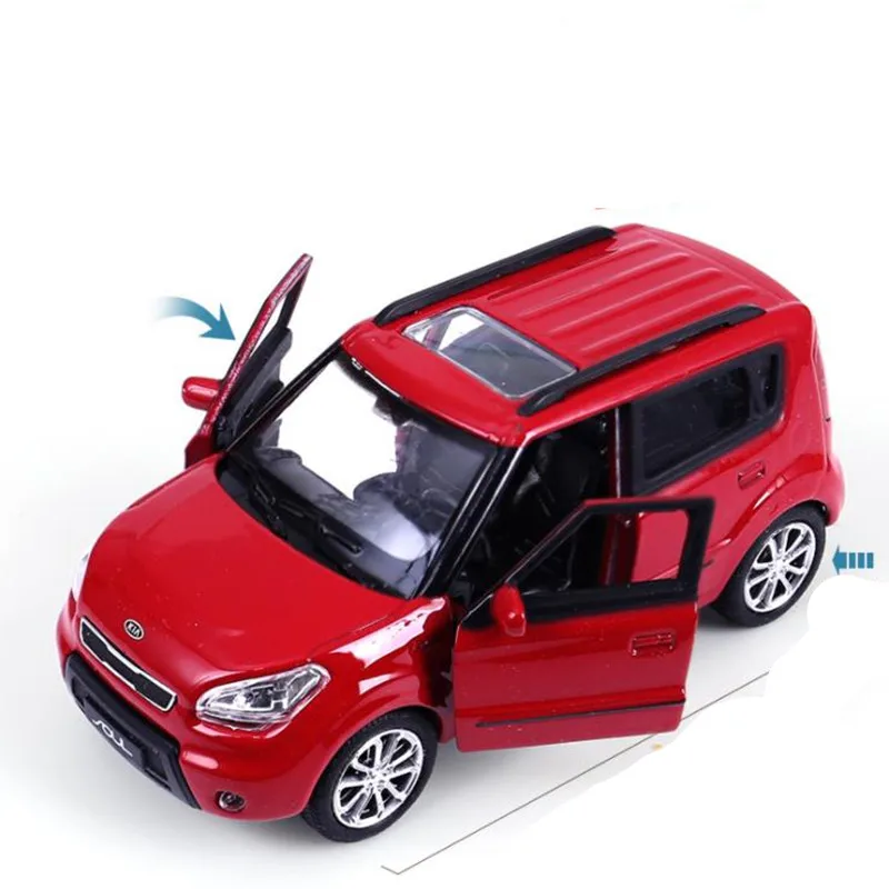 1:36 sacle Kia soul игрушечный автомобиль из сплава с высокой имитацией литья под