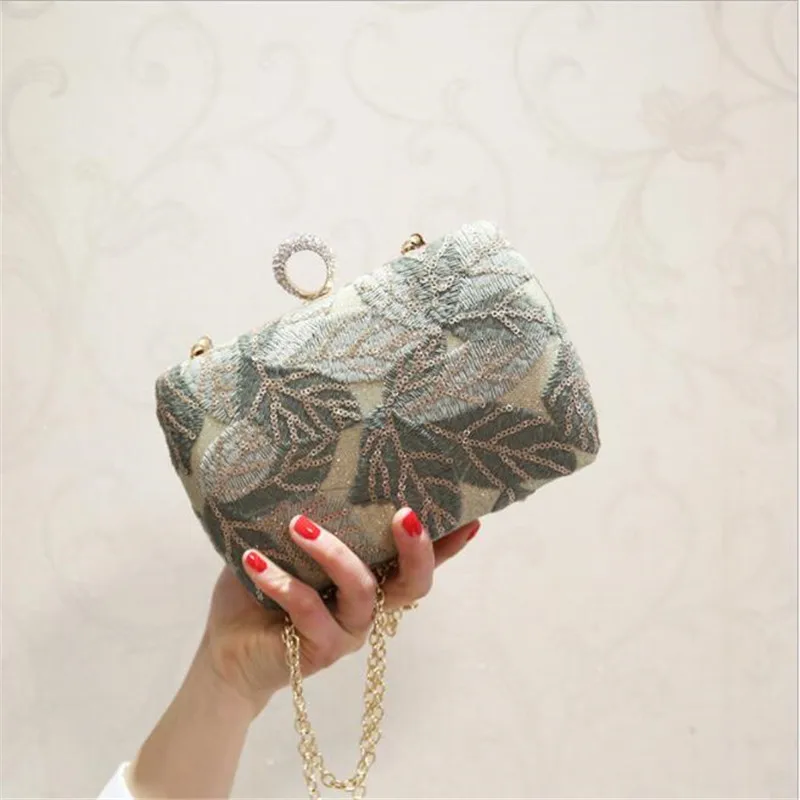 

2023 New Women Sequins Evening Clutch Bling Embroidery Clutch Wallets Banquet Bags For Women Diamond Ring Bags MN1342