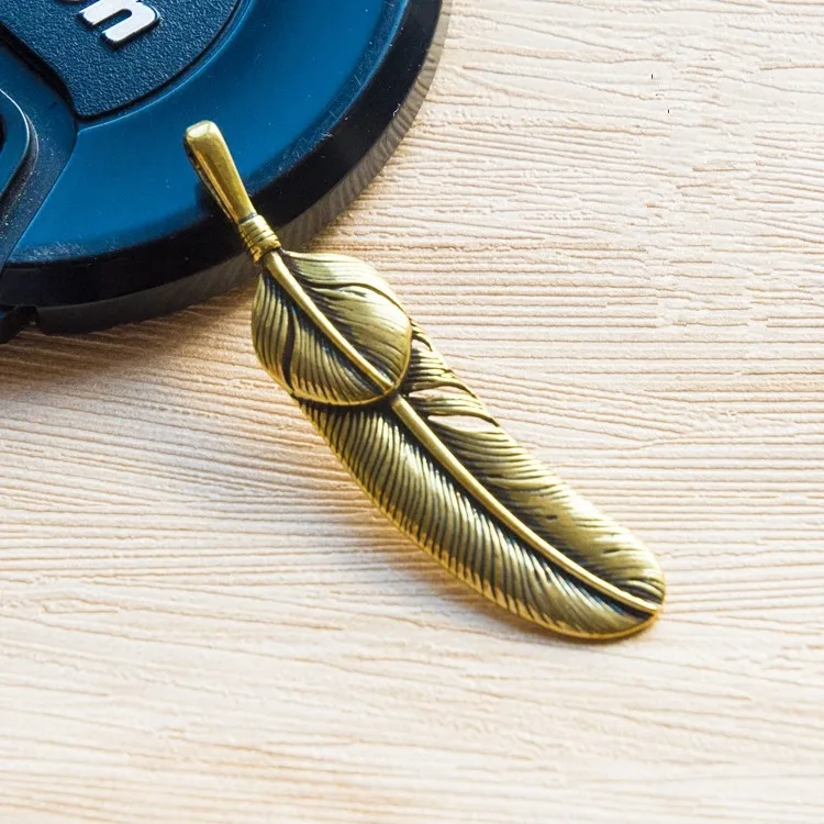 Ретро креативный ручной медный латунный брелок для ключей с перьями Takahashi Goro