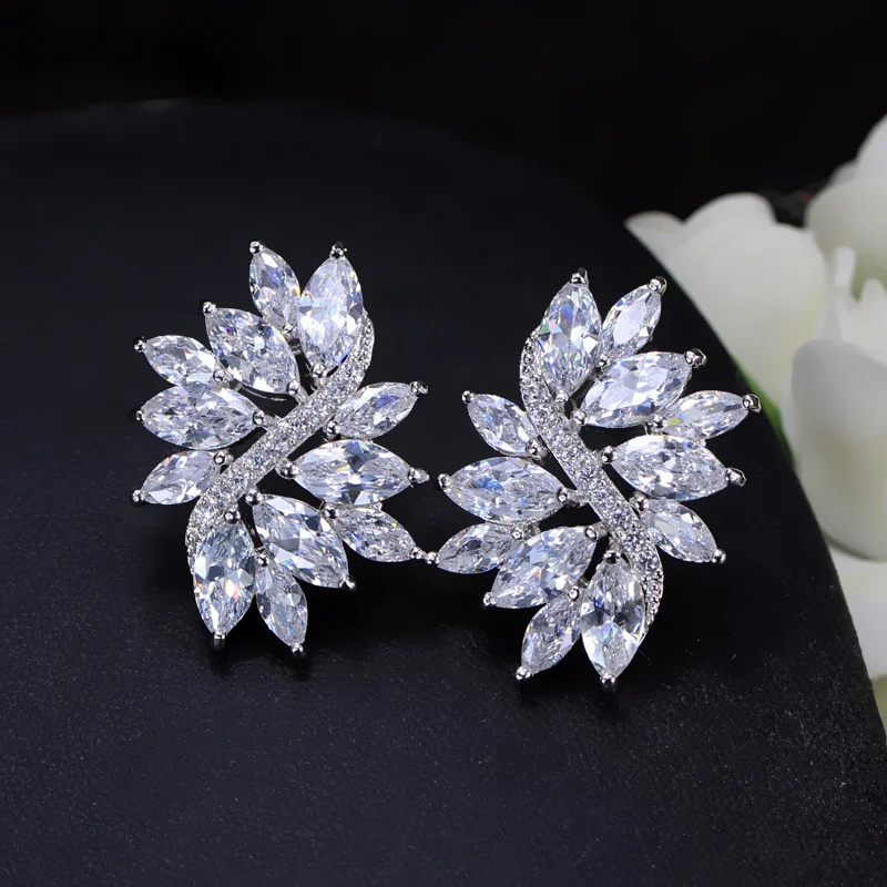 Женский комплект из колье и серёг с белым фианитом|pendant and earring set|set weddingwedding bridesmaids