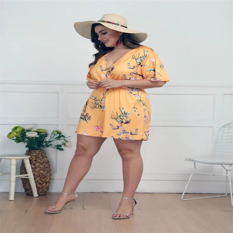 

2019 Europe and the United States large size women's deep V printing short-sleeved waist casual Siamese shorts
