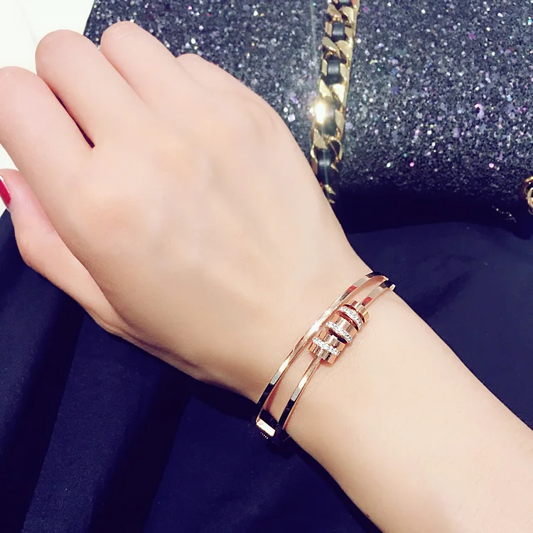 

Titanium steel bracelet women fashion European and American exaggerated bracelet women with popular accessories bracelet&bangles