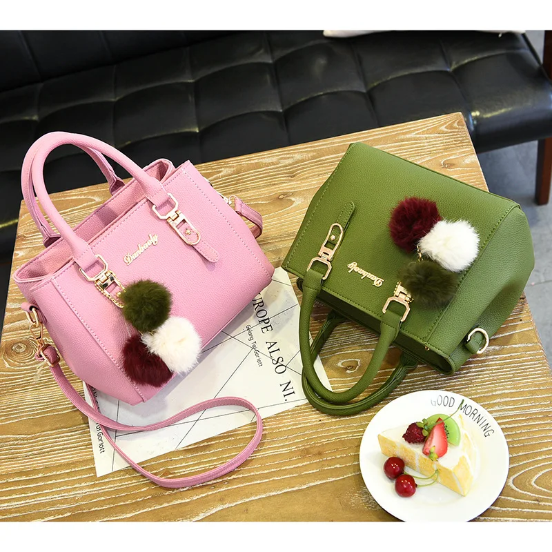 

2019 Ladies Luxury Handbags Women bags Designer Ladies Versatile Cute Hairball Messenger Bag Solid Summer Packs Sac Main Femme