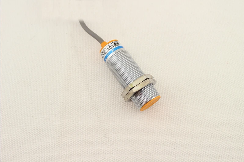

PNP NO 3 wires M30 Approach Sensor Inductive Proximity Switch 6-36V DC LJ30A3-10-Z/BY