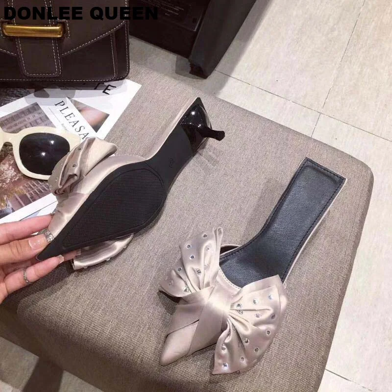 Шлепанцы DONLEE QUEEN женские на низком каблуке сланцы без застежки заостренный носок