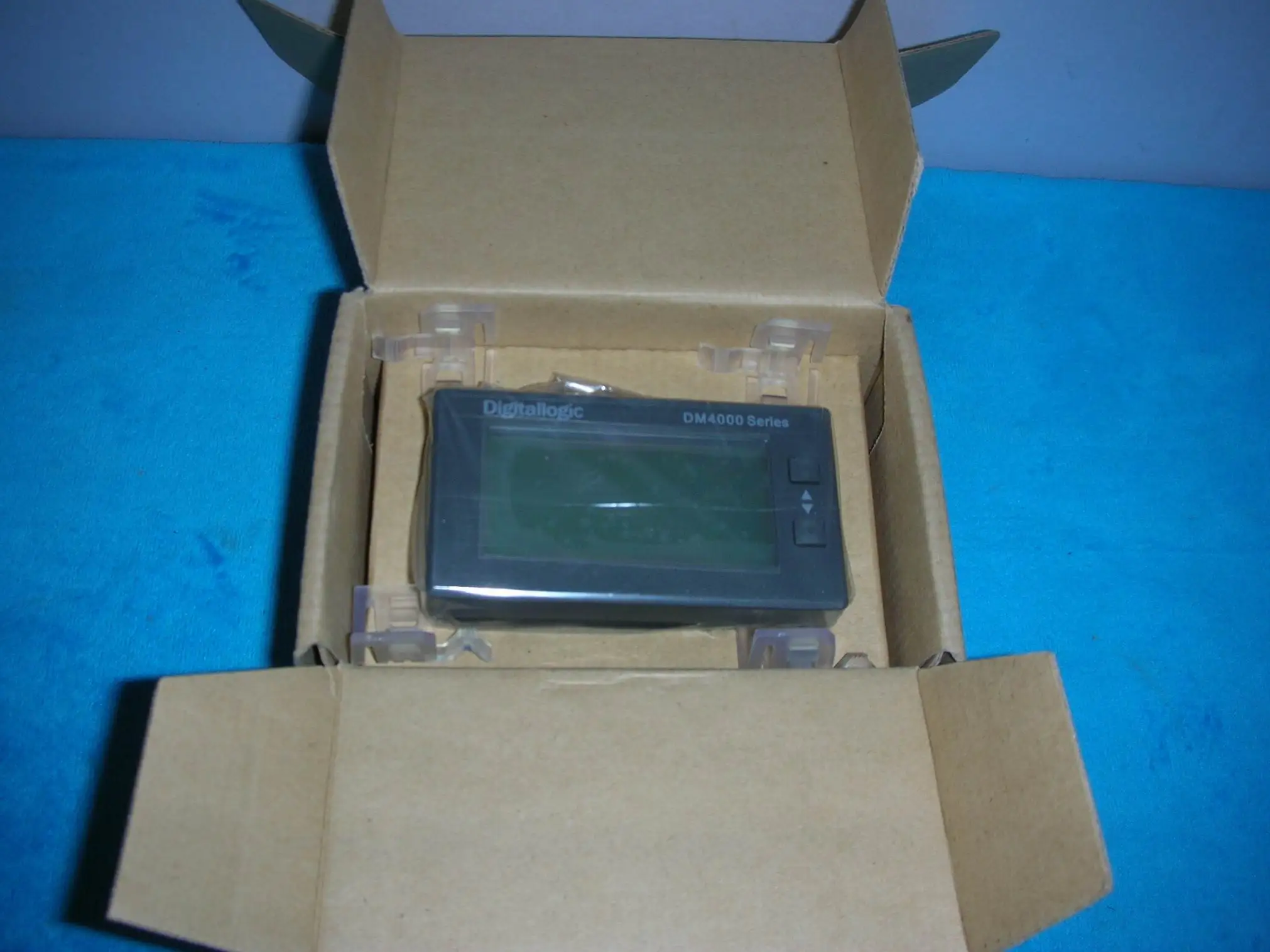 

1 шт. Новый D & L DM4100 маленький