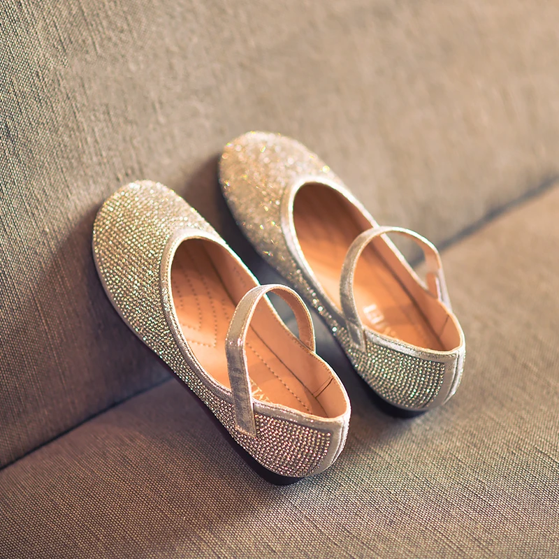 2018 г. Новая Осенняя кожаная обувь с блестящими кристаллами для маленьких девочек