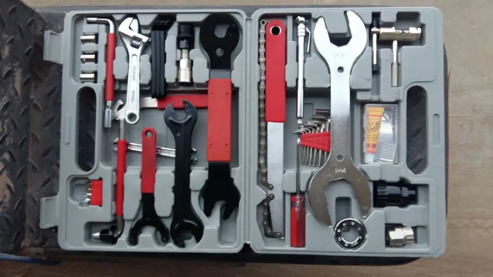 

2019 new Multi-function combination bicycle repair tool 46 pieces / set of repair tools