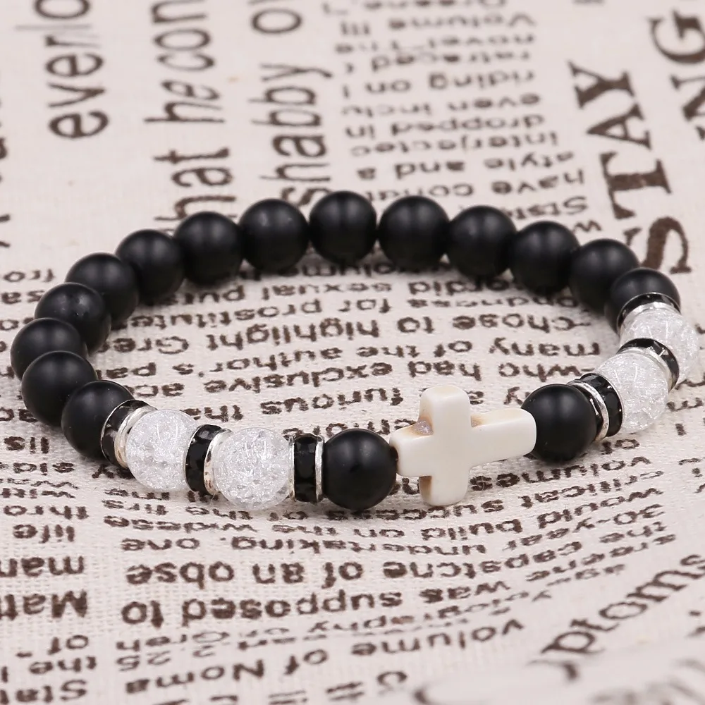 Женский матовый браслет из черного бянского камня с трещинами и белыми