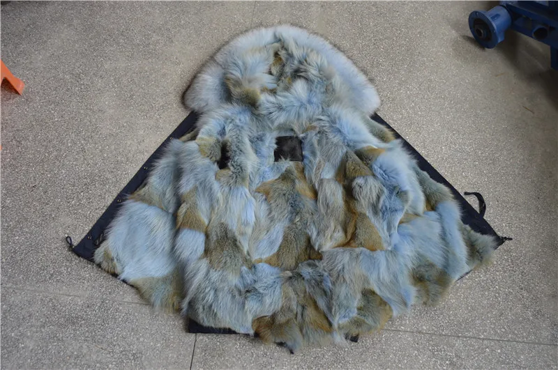 Толстый теплый воротник из меха волка светло-голубая подкладка натурального