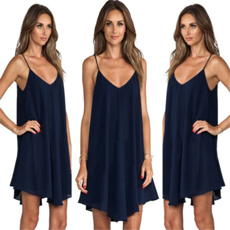 Женское короткое платье с v образным вырезом голубое свободное пляжное на