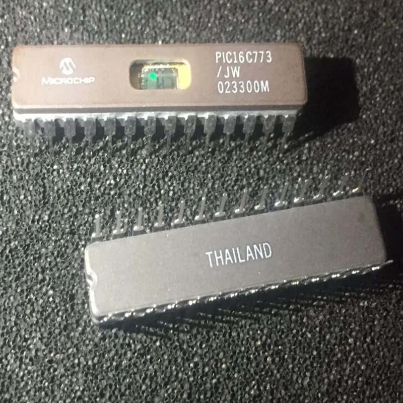 Запчасти PIC16C773/JW CDIP28 технология микрочипа новая и оригинальная 1